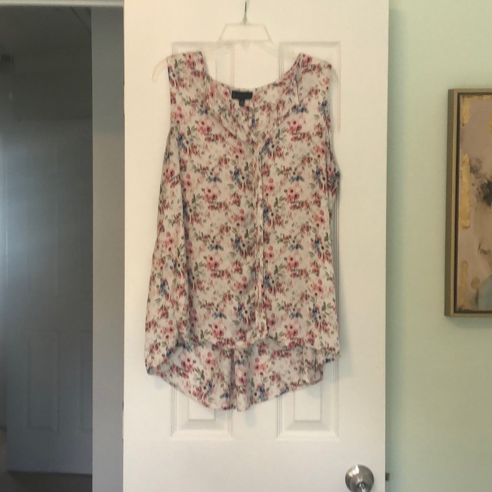 Silk floral sleeveless blouse